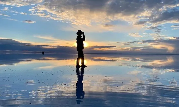 Private: Sunset and starlight tour in Uyuni salt flats.