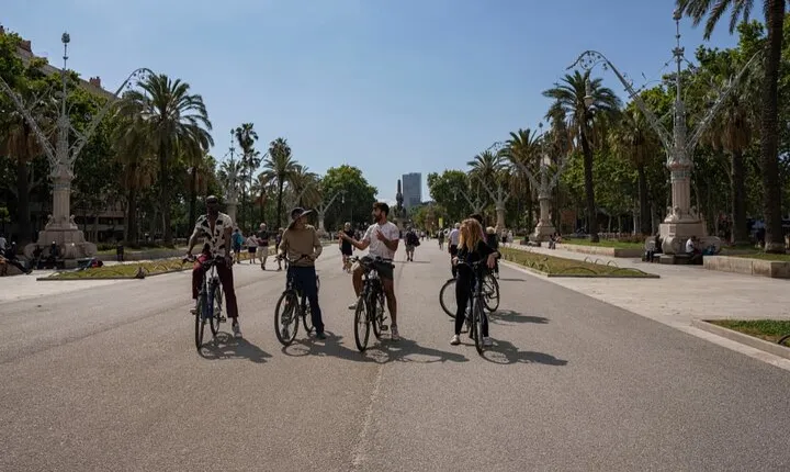 Barcelona Gaudí Masterpieces and Hidden Gems E-Bike Tour