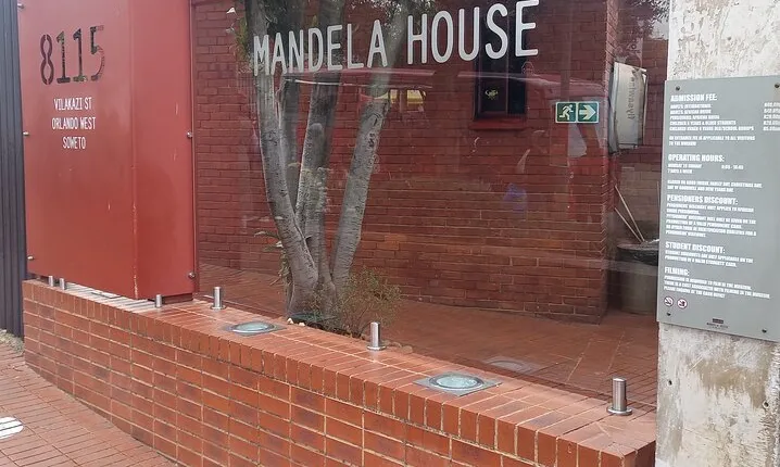 Full Day Private Tour in Pretoria and Great Johannesburg
