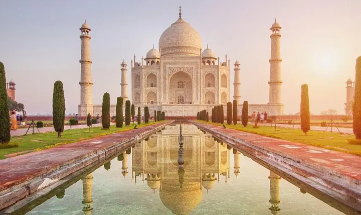 Delhi to Agra-Taj Mahal Trip Package with Entrances