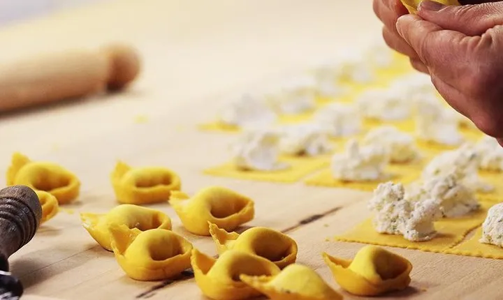 Make Bolognese pasta at Casa della sfoglina with lunch