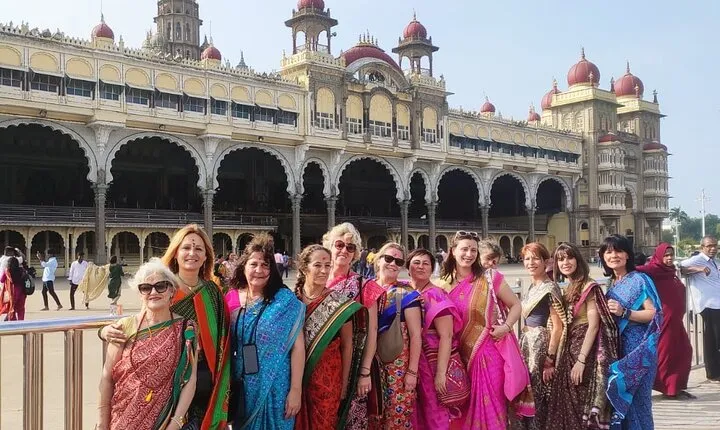 Mysore Palace + Jaganmohana Art Gallery + Devaraja Market = Mysore Heritage Walk