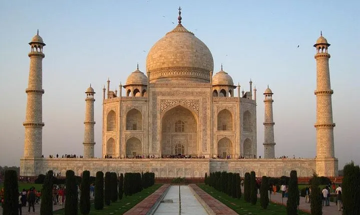 12-Hour Agra Day Trip from Lucknow