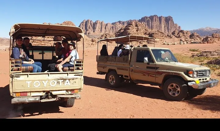 Full Day Jeep Tour and Overnight in Wadi Rum