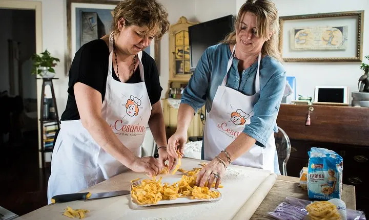 Share your Pasta Love: Small group Pasta and Tiramisu class in Pavia