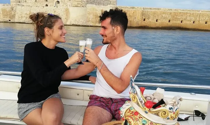 Boat tour of Ortigia, sea caves, Pillirina and snorkeling