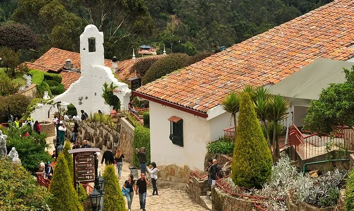 Private Bogotá Tour: Candelaria, Gold Museum, Optional Monserrate