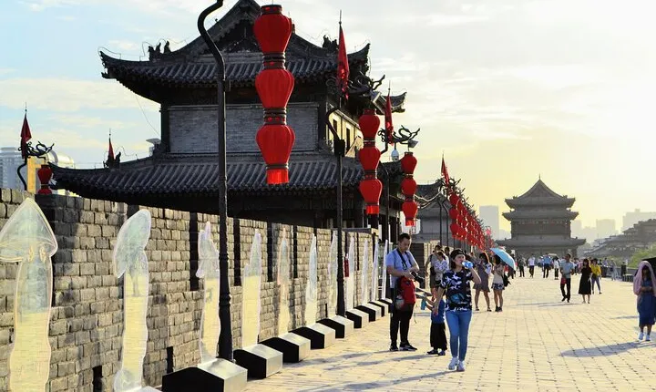Private Tour:Terracotta Warriors,City Wall and Foodie Tour