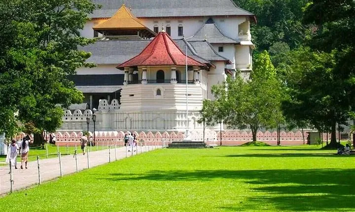 Kandy Day Tour