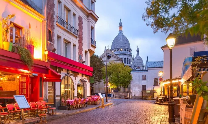 Private Tour: Montmartre, the Sacré-Cœur, and Beyond