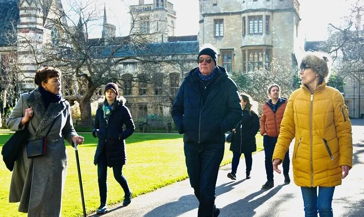 Oxford: 90 minute Architectural & Historical Highlights Tour
