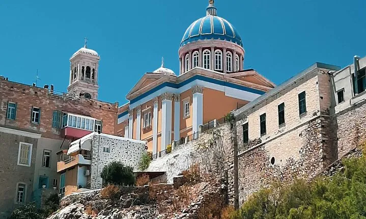 Milos & Santorini in 5 Days: Iconic Greek Islands Tour