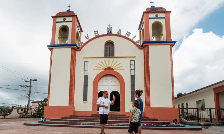 Private 3-City Shore Excursion Coffee and Commerce Adventure