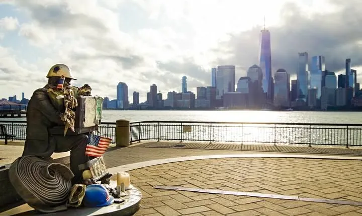 9/11 World Trade Center Walking Tour with Museum Tickets