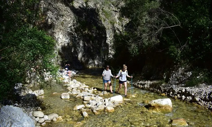 Water trekking on the Chillar River from Granada