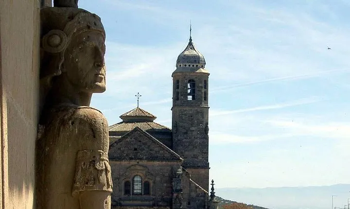 Monumental Úbeda and Baeza - Guided tours with interiors