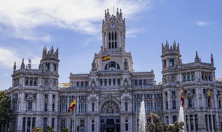 Private Weekend Trip to Madrid with Private Transfers and Private Tours