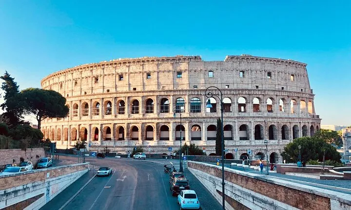 Colosseum Underground Tour and Access to Forum and Palatine Hill