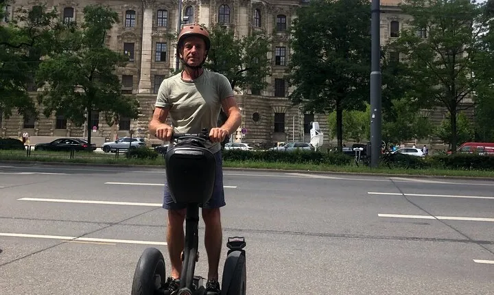 Munich’s Classical Monuments (WALK or SEGWAY or BIKE)