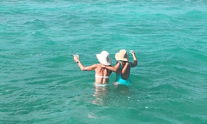 Marathon: Local Sandbar Escape