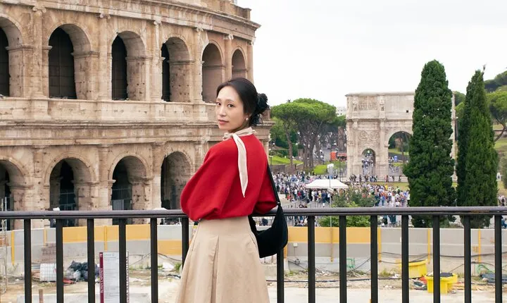 30-minute photo session outside the Colosseum
