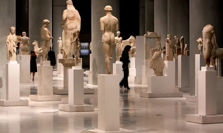 Acropolis Museum. Private tour The price is per group.