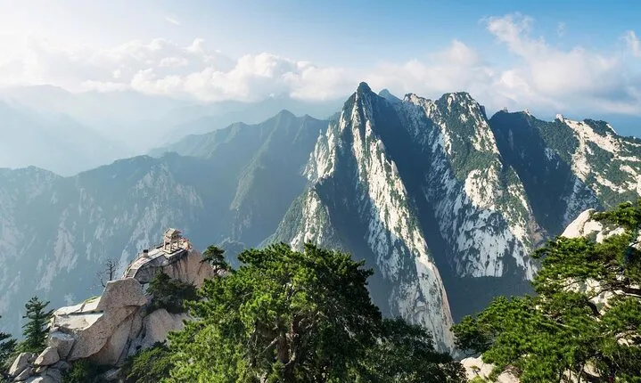 All-Inclusive Day Tour to Mt.Huashan and Xiyue Temple from Xi'an