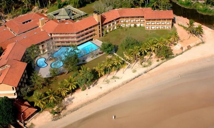 Private Taxi from Sri Lanka Airport (CMB-BIA) to The Palms Hotel Beruwala