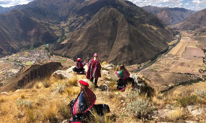 Full Day Weavers of Hope Experience in Patabamba 