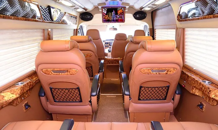 Morning limousine D-car 8-seat transfer to Sapa depart from Hanoi airport