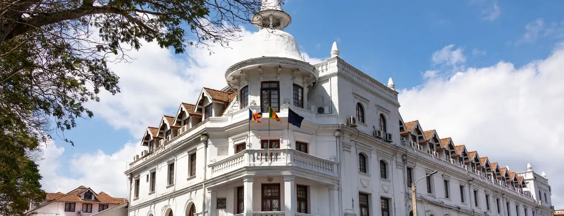 Kandy Day Tour from the East Coast