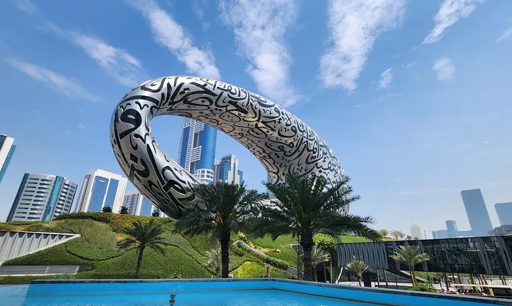 Dubai Top Ten Must-see Sights with Burj Khalifa and Transfers