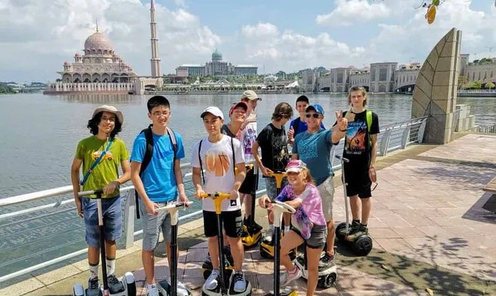 Putrajaya 10km Eco Ride Tour by Segway with Hotel Pickup