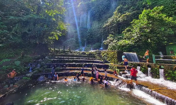 Lombok Solo Group Adventure: Jungle Trek, Waterfalls and Culture