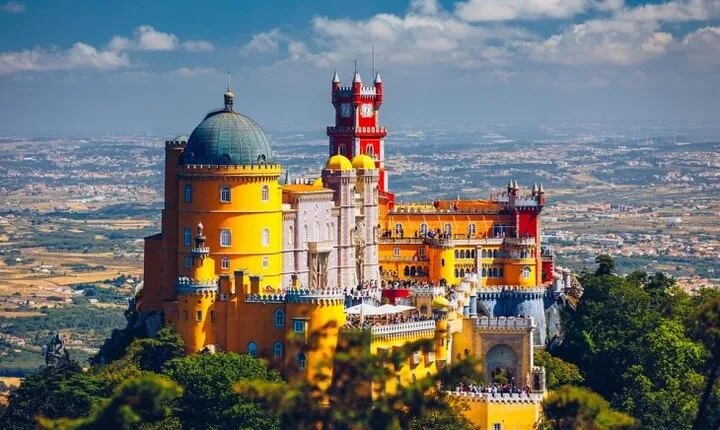 Full Day Tour to Sintra with Pena Palace, Cascais and Cape Roca