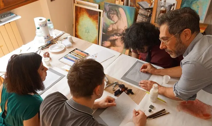 Painting Experience in Florence: Create Your Own Florentine Lily