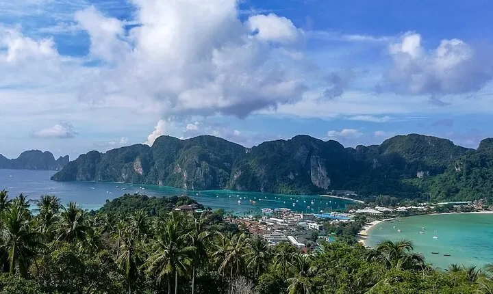 Phi Phi & Bamboo Islands Escape by Luxury Catamaran