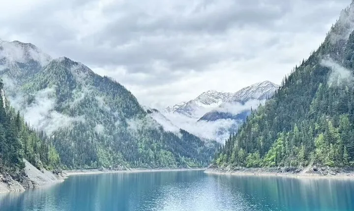 5-Day Private Tour: Huanglong, Jiuzhaigou &Mount Siguniang