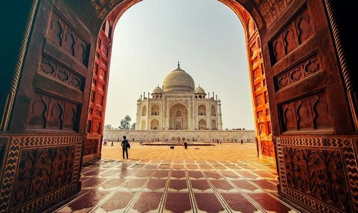 Taj Mahal Entrance Ticket With Optional Add-Ons