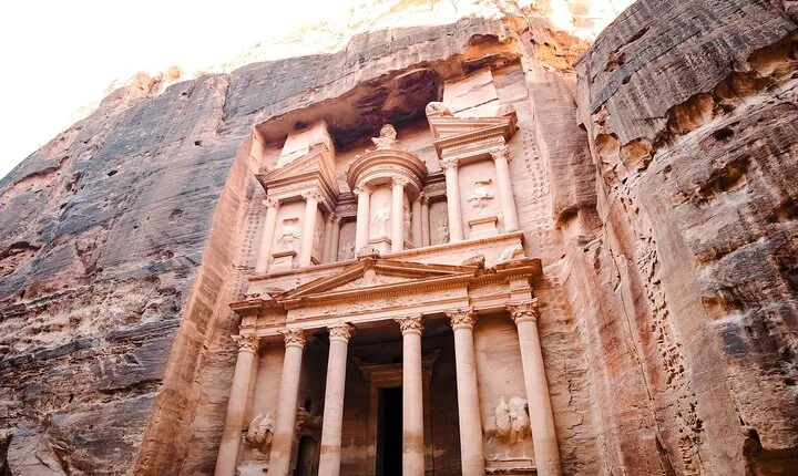 Desert Glamping: Petra & Wadi Rum 2 Day Tour from Tel Aviv