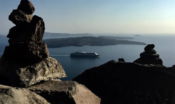 Santorini 5 Hour Custom Private Sightseeing Tour
