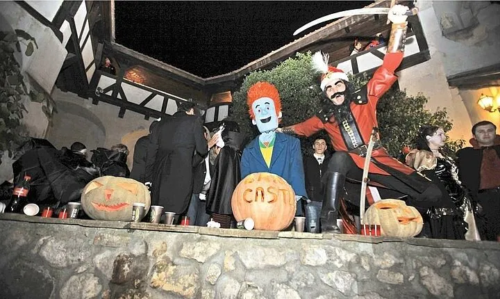 Halloween night tour to Dracula Castle