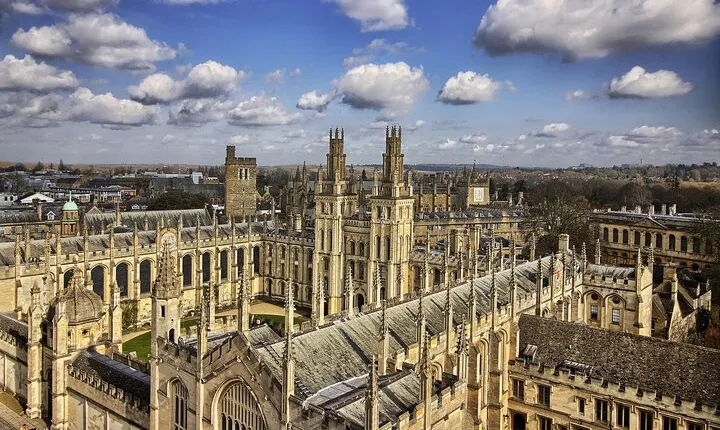 All Inclusive Full Day Private Tour in Oxford and Cotswold