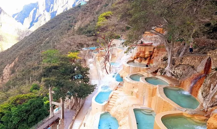 Private tour to the thermal waters of tolantongo