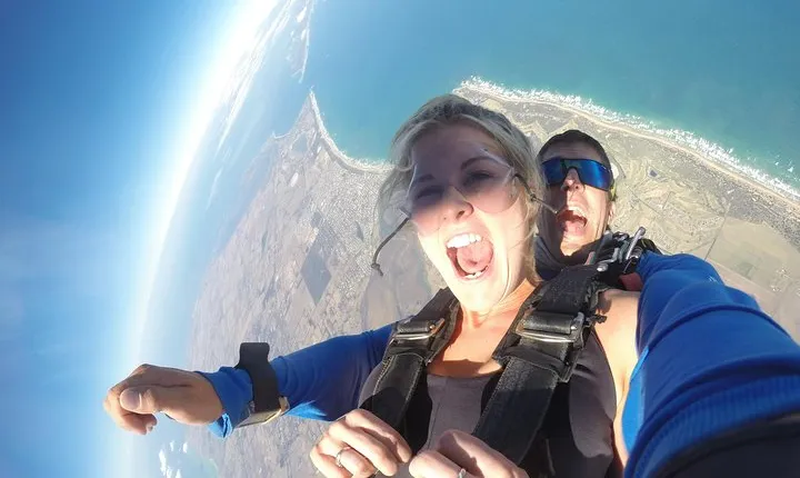From Melbourne: Tandem Skydive over Great Ocean Road