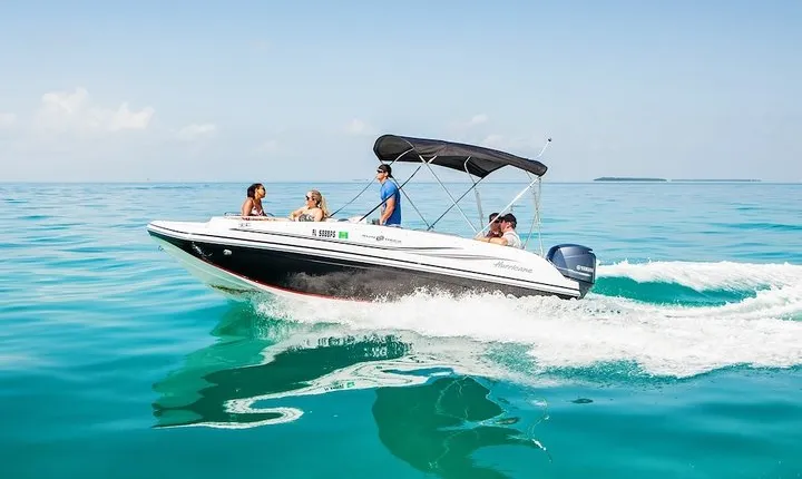 Snorkel & Millionaire Row - Private Miami Boat Tour w/ Drinks