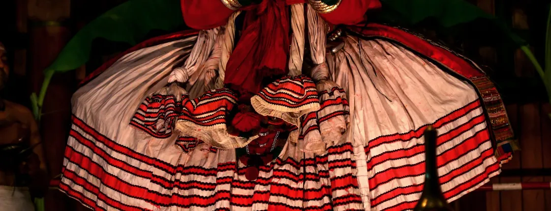 Imperial Heritage & Tranquil Backwaters: Mumbai to Kerala