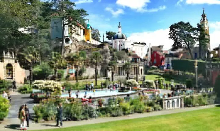 Portmeirion, Castles and Snowdonia Tour