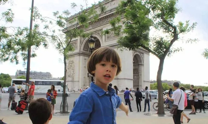 Paris Private Day Tour & Seine Cruise for Kids and Families
