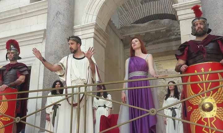 SPLIT-BOUTIQUE Emperor's Walking Tour for History Lovers + Museum